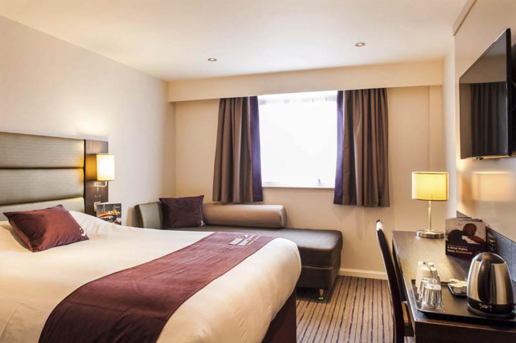 Premier Inn מרת'יר טידפיל מראה חיצוני תמונה
