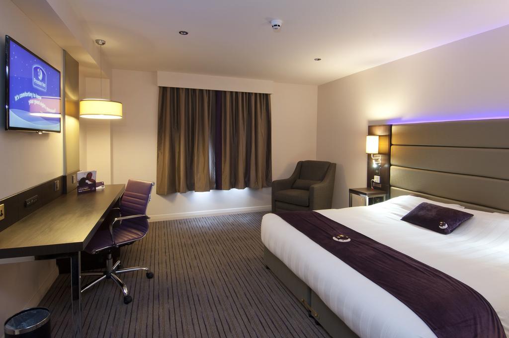 Premier Inn מרת'יר טידפיל מראה חיצוני תמונה