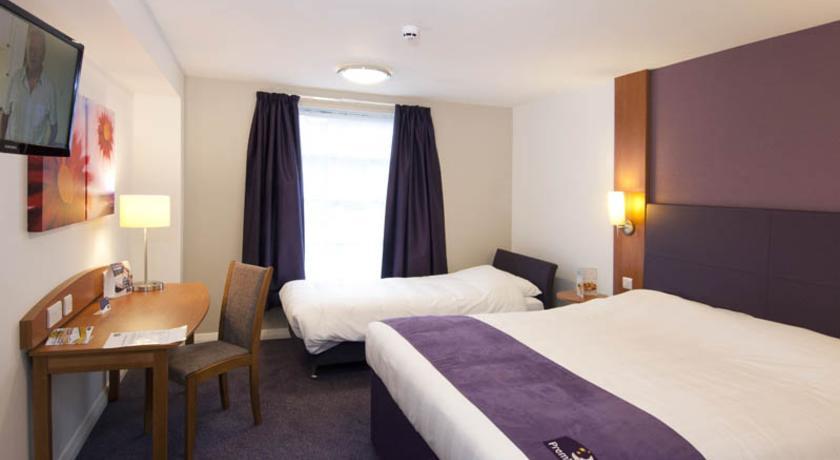 Premier Inn מרת'יר טידפיל מראה חיצוני תמונה
