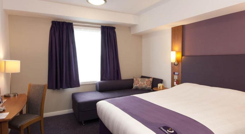 Premier Inn מרת'יר טידפיל מראה חיצוני תמונה
