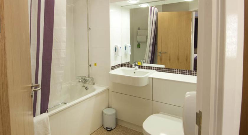 Premier Inn מרת'יר טידפיל מראה חיצוני תמונה